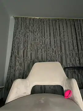 Wwasian - DILDO INSIDE