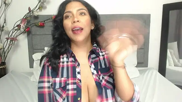 Tefany_snow1 - 10 loud spanks in the doggy-style positi