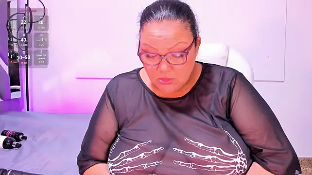 Mommy_cute - milk on my tits