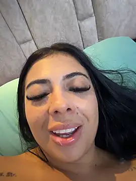 Xoxo_sol - milk in pussy