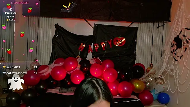 LenaRoses - show pussy+ oil