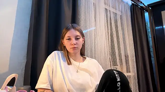 LexieParmele - Eye contact