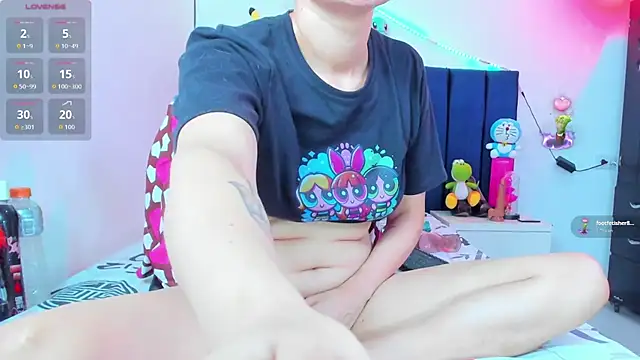 Kylie_jonas - Tickle my ass while controlling toy 👻