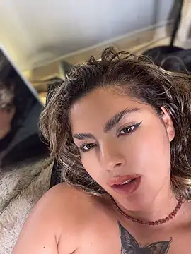 Butterflyx39 - fiinger in my pussy