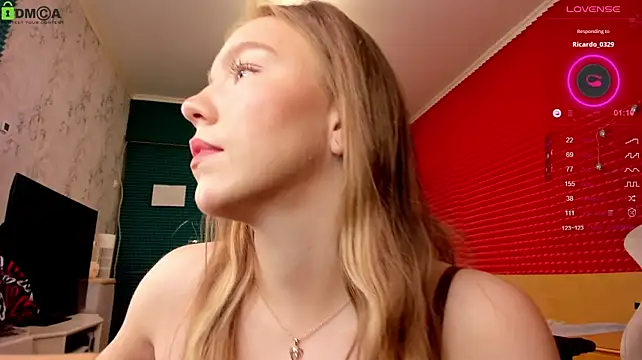 KinsleyHottie - Make me squirt so hard+ 1 video for last