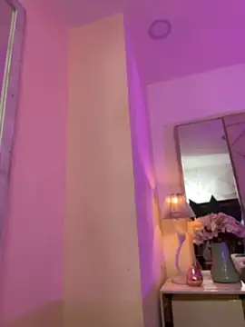 AliciaRoux - Wet pussy fingering close up