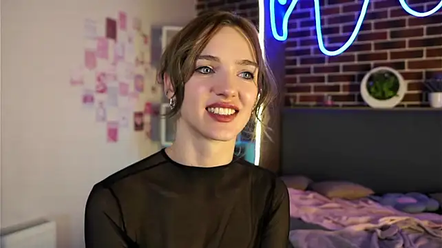 MarielRoloson - Spread my legs and tease