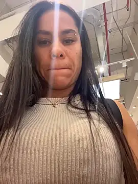 ReggieG - SHOW AND SPIT BOOBS 💦