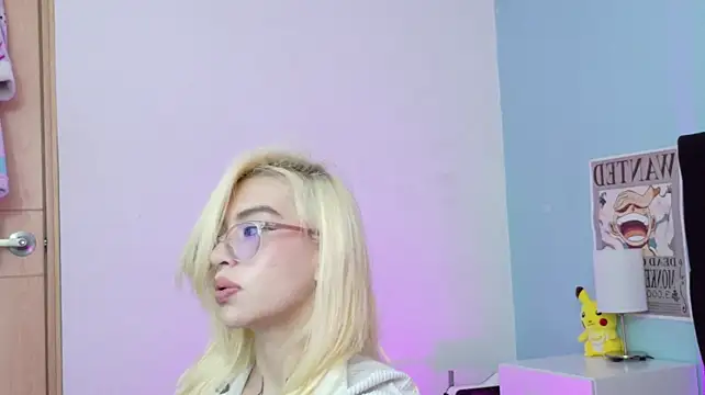 Lizz_bela1 - Flash tits (2min)