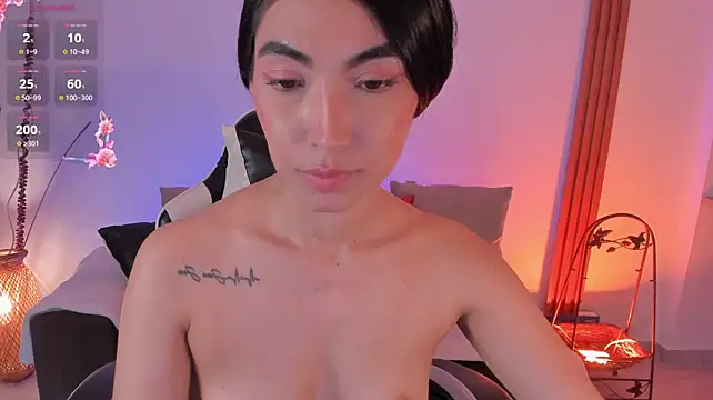 MeganHanson - TOPLESS + PLAY NIPPLES