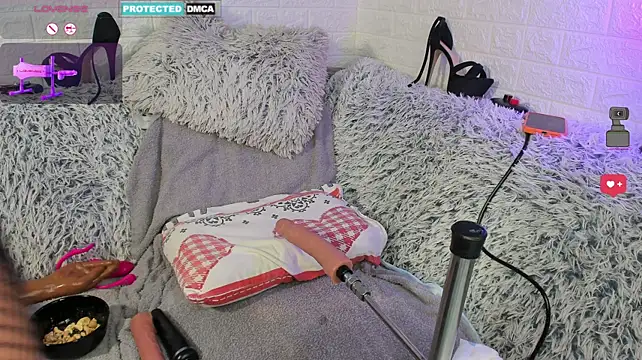 LaraLuxx - INSTANT SQUIRT ORGASM❣️🎉💦☔