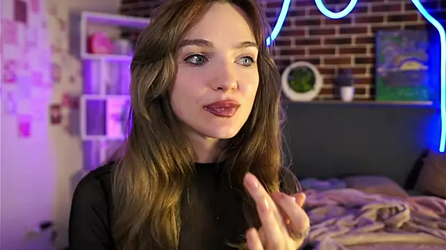 MarielRoloson - Tease with my skirt