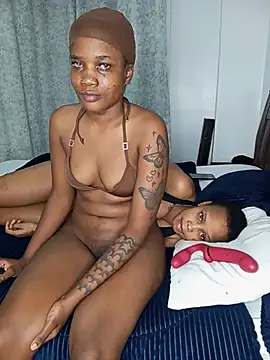Honeyluna_ - strapon fuck till squirt