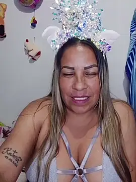 LaIndia1 - Show de ass dos dedos dentro