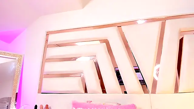 AndreaPinkNaughty - KISSES💋🎀