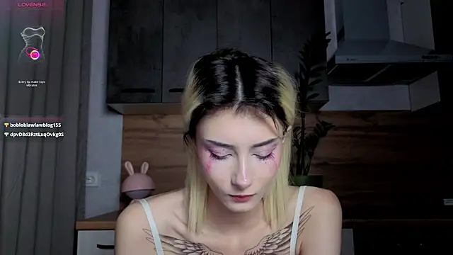 Kittysocutie - striptease ;)