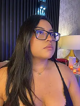 Alexa_Madisson -  Spread pussy in doggy