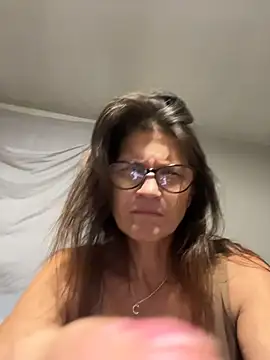 Mellamella26 - Show tits
