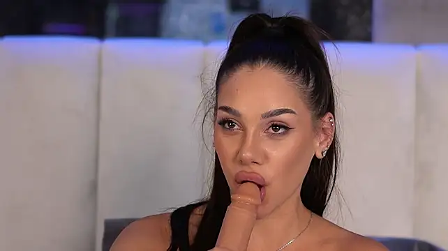 NinaSolle - dildo pussy play