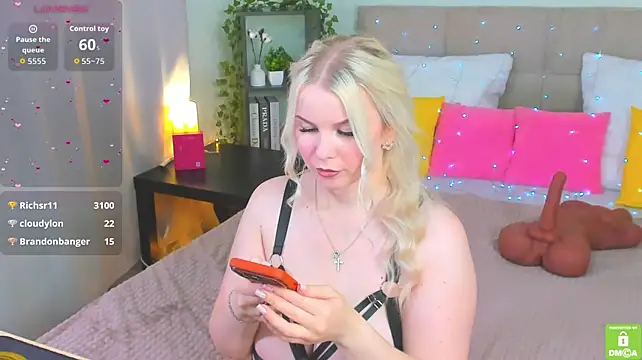 Tasty_booty - Naked time
