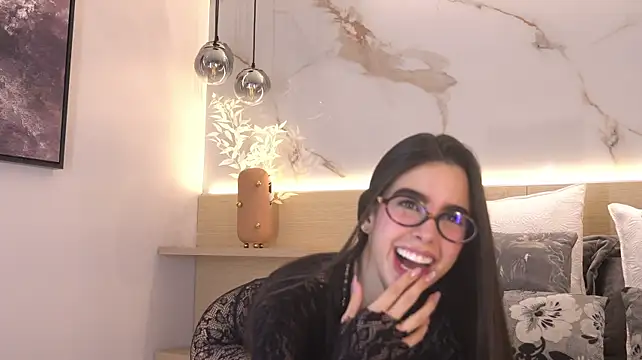 SolAvelar - Sensual striptease and dance naked✨