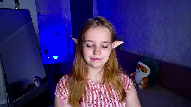 Luna404 - Run an ice cube over your neck