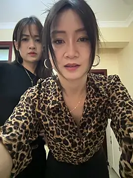 Huihui_520 - 撞到下巴痛痛，哥哥心疼宝宝