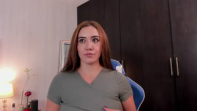 Natashaleightt - show tits off and put oil on