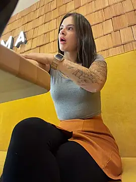 MiraReach - One finger in ass in cafe 🩷💋