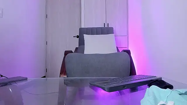 Mialenox - footjob