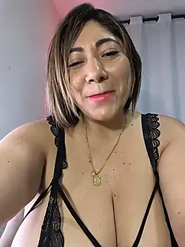 Kendra_fire - Suck boobs