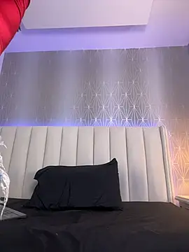 Mia-Medina - SHOW CUM