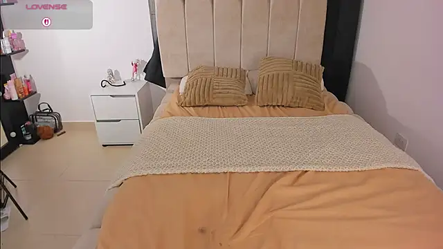 Melanyangel99 - naked dance for you