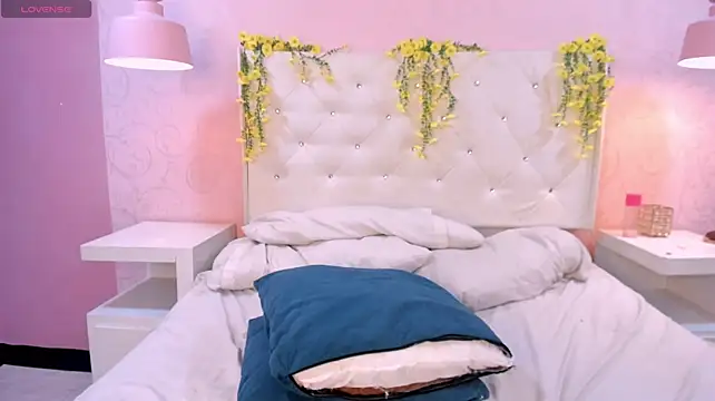 ScarlettBlaair - show tits more saliva