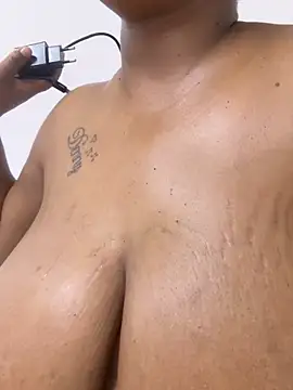 Pinkypie_Busty - Squirt standing legs open bouncing Tits