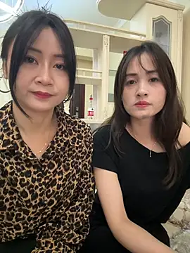 Huihui_520 - 撞到下巴痛痛，哥哥心疼宝宝