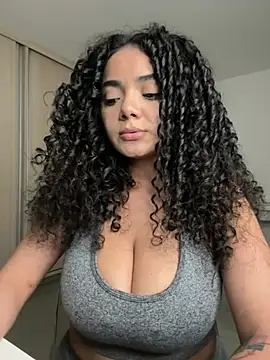 Curlyierr - UNDRESS AND GET NAKED