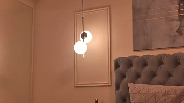 KimberShow - Let's spread those holes 🍑