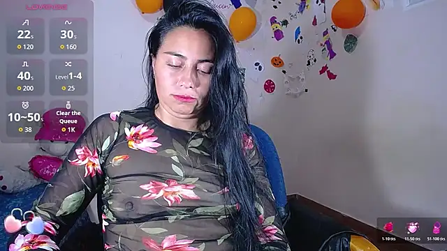Hanna_girl21 - dancing naked, riding a dildo