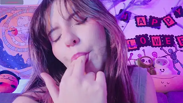 Cherrybom969 - handbra, honey 🍒 maybe show us a lil 🔞
