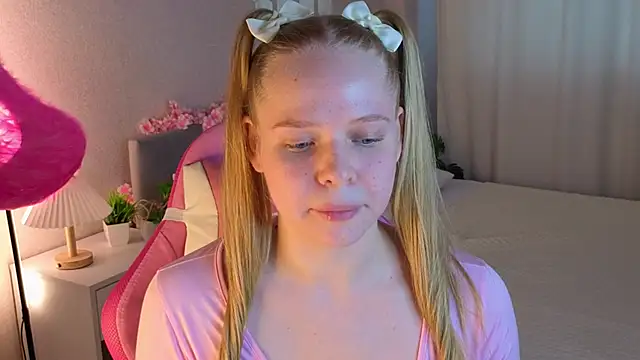 Sweet_Angelll - Show your feet