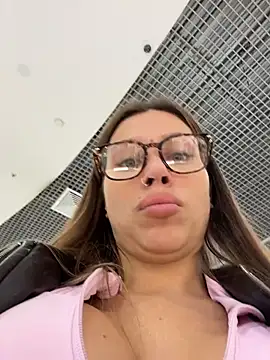 Jucie_Boom - SUCK MY FINGER IN FRONT OF WAITER😱🥵