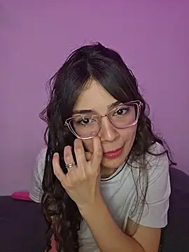 LeoyNicky98 - Show boobs + oil 🍒 💦