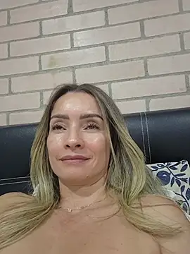 Loly_Horny - 🔥💦Dildo in Pussy & Squirt💦🥰