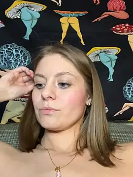 KatelynBabbyy - Strip me nakeddd