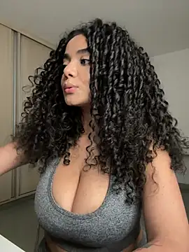 Curlyierr - UNDRESS AND GET NAKED