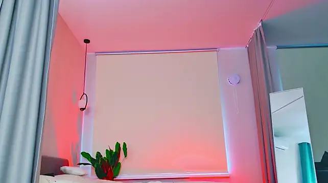 StarrShinee - Jiggle booty under skirt and slap slap