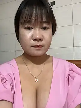 Liness01_ - Yêu tôi đi tôi cho bạn xem ngực 😍☺️