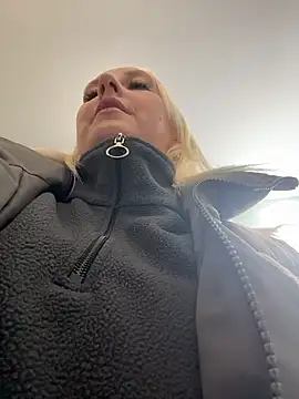 MerlinDave - Finger pussy/naked ✌️😋😈