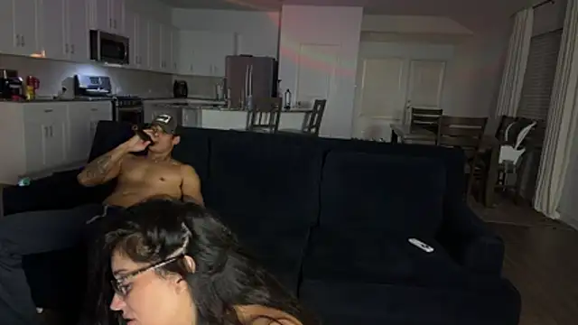 YourPlayfulCouple - Oil show